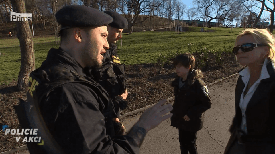 Policie v akci II (328) fotka